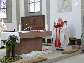 Darstellung des Herrn mit Kerzenweihe und Blasiussegen (© Karl-Franz Thiede)